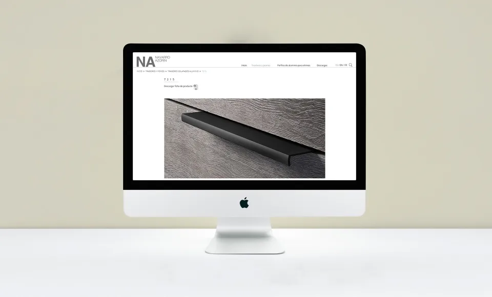 Navarro Azorín product page for a black handle, shown on an iMac