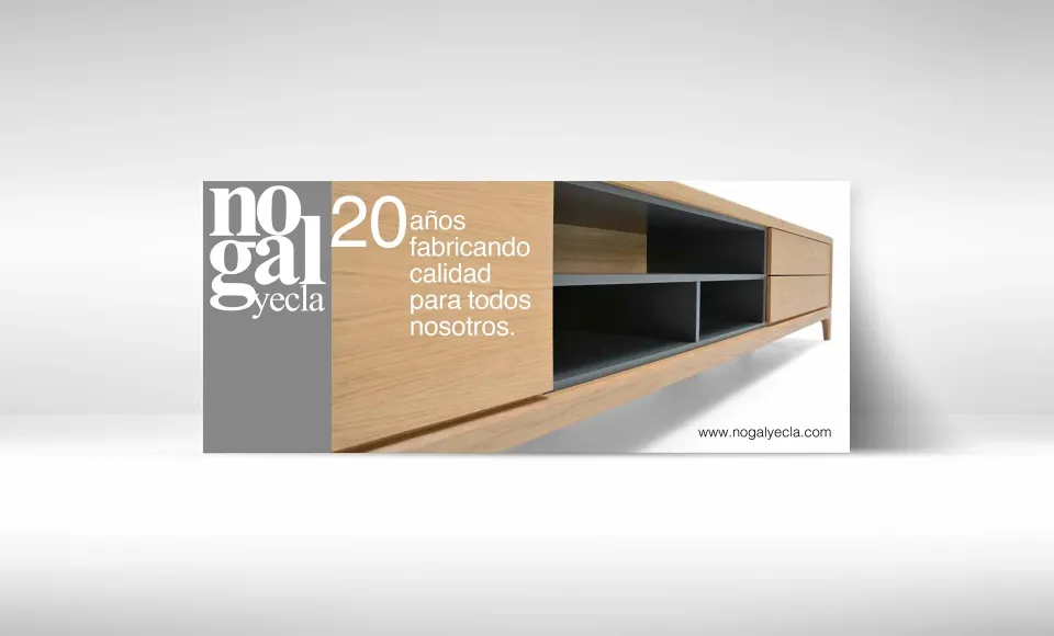 Anuncio de Nogal Yecla con un mueble de televisión en madera clara