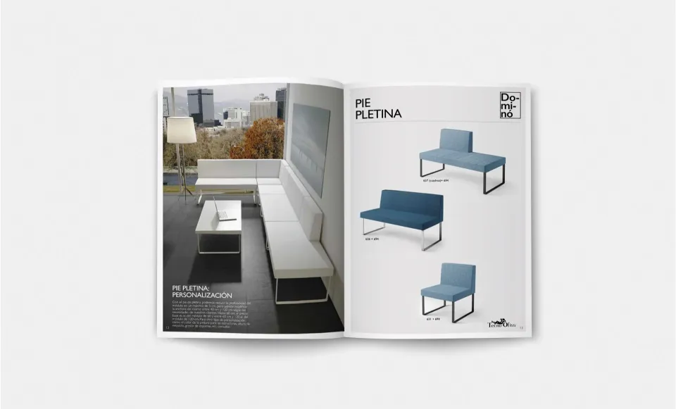 Page from the Dominó catalogue showing blue upholstered benches and chairs from the 'Pie pletina' range